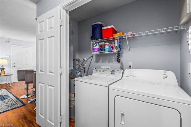 1905 Crest Hollow Drive 102, Winston-salem, NC 27127