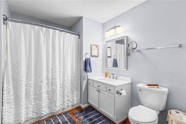 1905 Crest Hollow Drive 102, Winston-salem, NC 27127