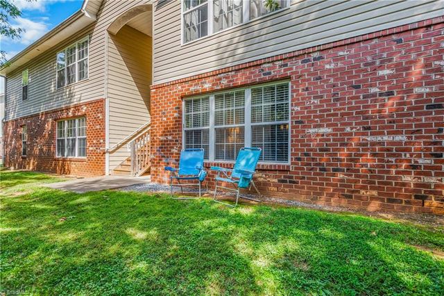 1905 Crest Hollow Drive 102, Winston-salem, NC 27127