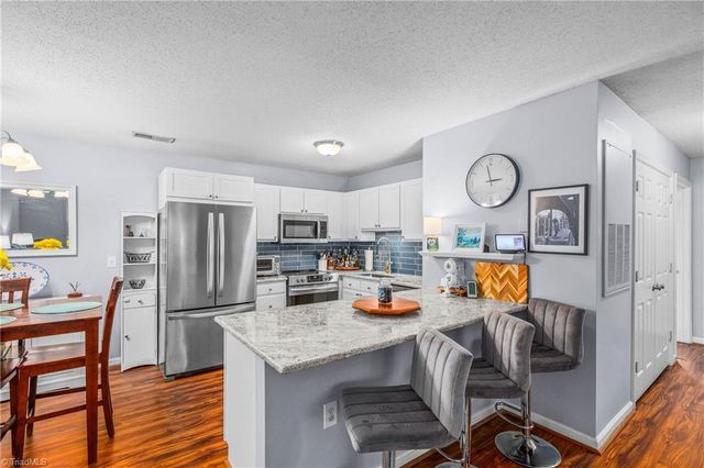 1905 Crest Hollow Drive 102, Winston-salem, NC 27127