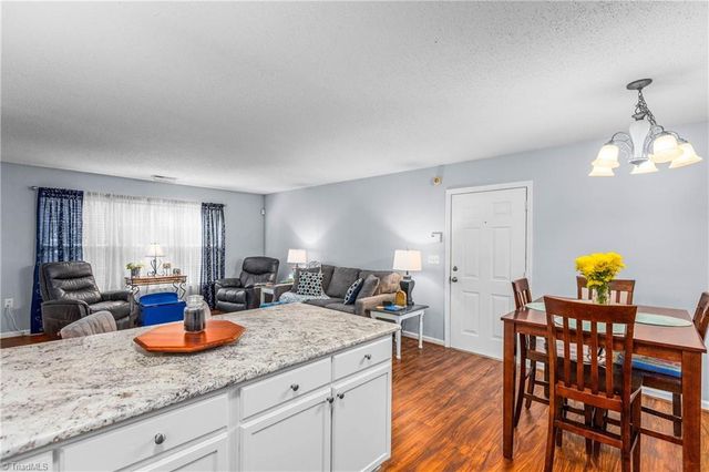 1905 Crest Hollow Drive 102, Winston-salem, NC 27127