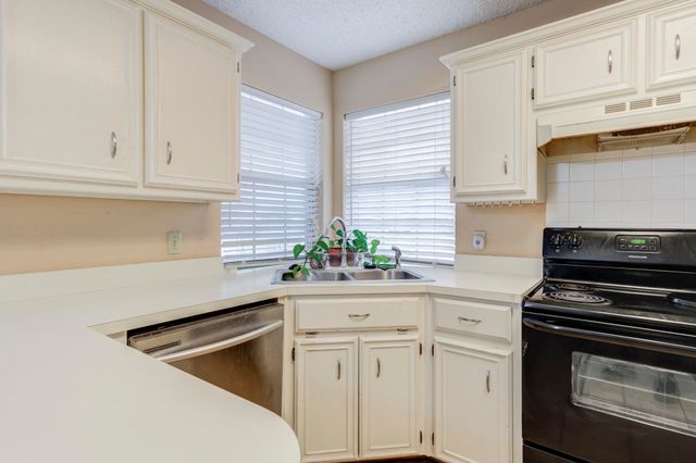 2328 93rd Place, Lubbock, TX 79423