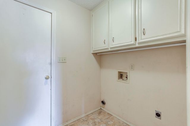 2328 93rd Place, Lubbock, TX 79423