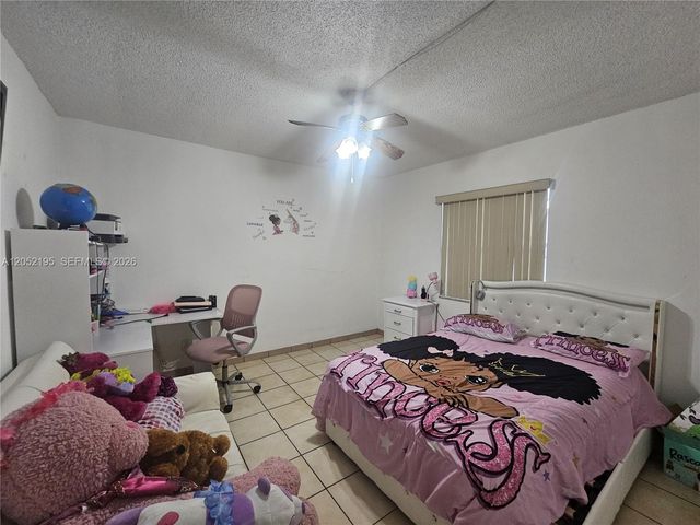 1750 W 46th St 518, Hialeah, FL 33012