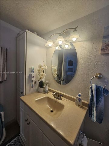 1750 W 46th St 518, Hialeah, FL 33012
