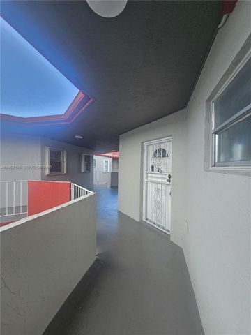 1750 W 46th St 518, Hialeah, FL 33012