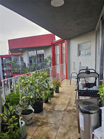 1750 W 46th St 518, Hialeah, FL 33012