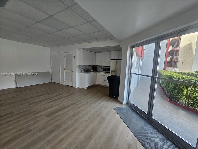 1750 W 46th St 518, Hialeah, FL 33012