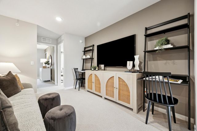 17958 Genoa Drive, Lakeville, MN 55044