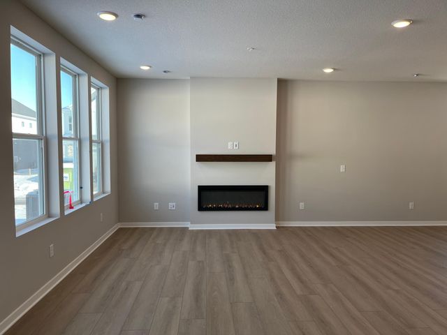 17958 Genoa Drive, Lakeville, MN 55044