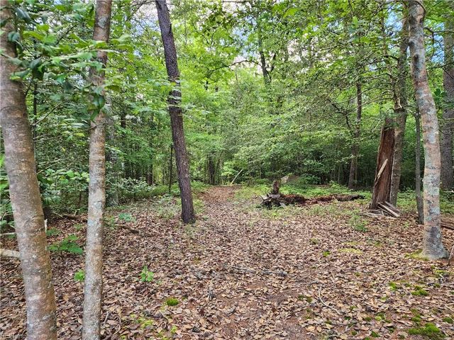 .52+AC Pine TRL, Gloucester, VA 23061