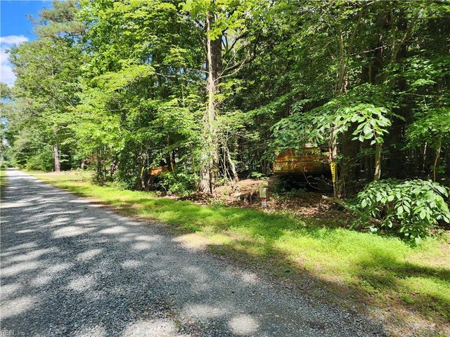 .52+AC Pine TRL, Gloucester, VA 23061