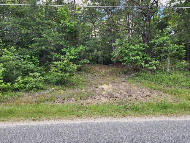 .52+AC Pine TRL, Gloucester, VA 23061