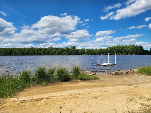 .52+AC Pine TRL, Gloucester, VA 23061