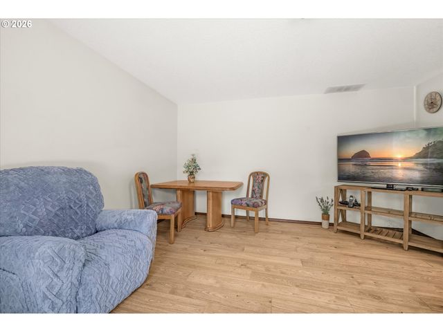 3123 Se 2ND St, Gresham, OR 97080