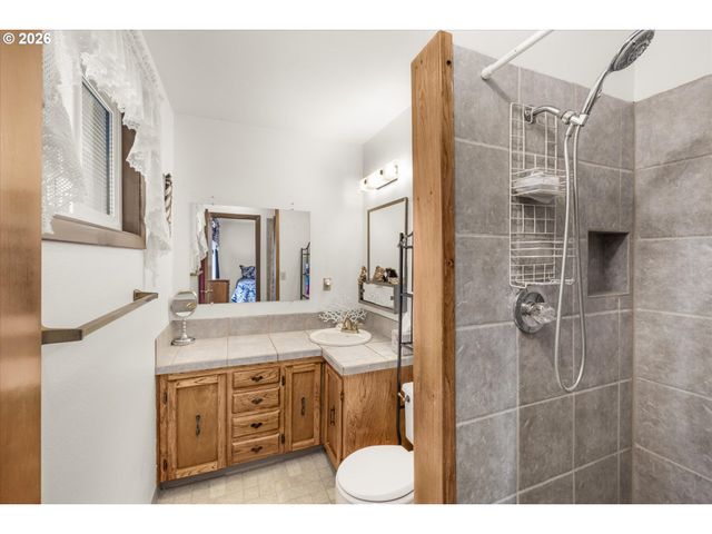 3123 Se 2ND St, Gresham, OR 97080