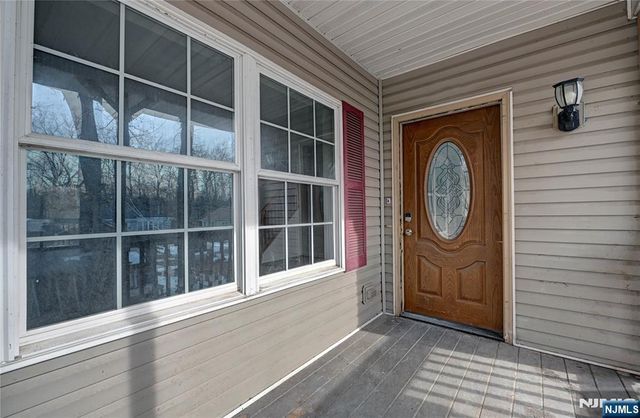 74 Camp Lane, Fairfield, NJ 07004