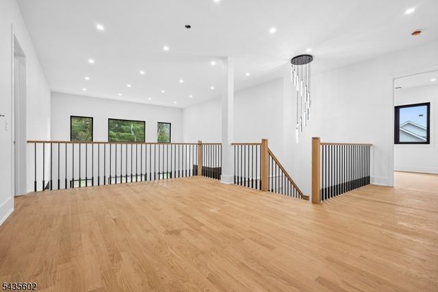 30 Winthrop Rd, Millburn Twp., NJ 07078