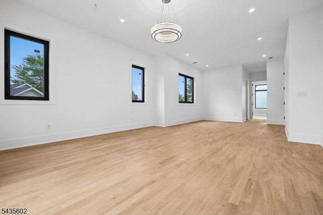 30 Winthrop Rd, Millburn Twp., NJ 07078