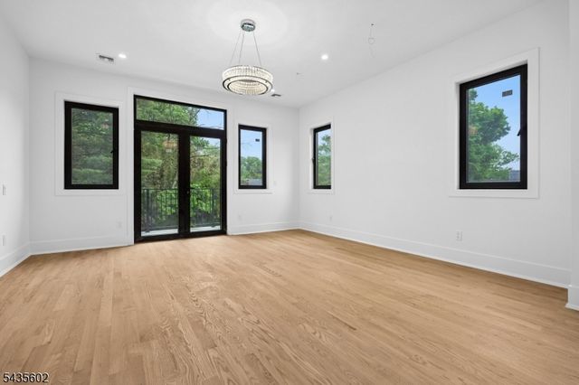 30 Winthrop Rd, Millburn Twp., NJ 07078