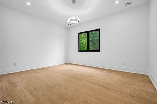 30 Winthrop Rd, Millburn Twp., NJ 07078