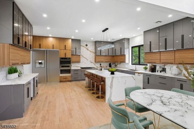 30 Winthrop Rd, Millburn Twp., NJ 07078