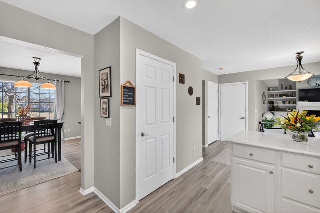 6144 NW 49th Street, Johnston, IA 50131