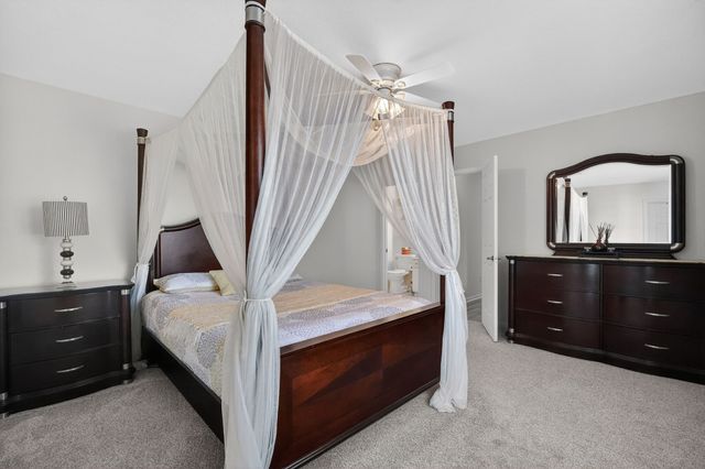 6144 NW 49th Street, Johnston, IA 50131