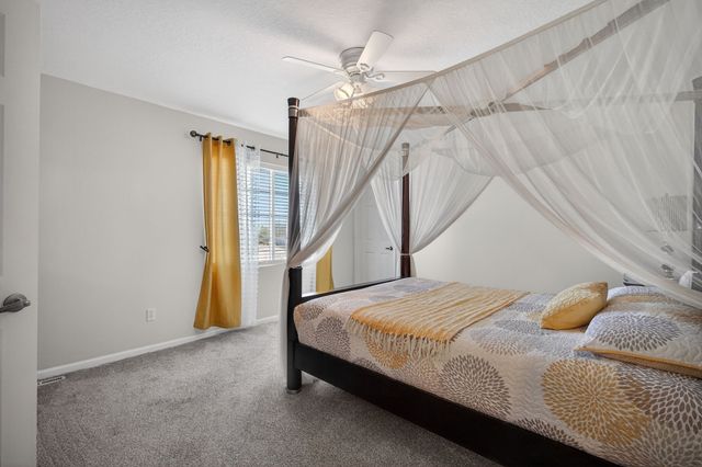 6144 NW 49th Street, Johnston, IA 50131