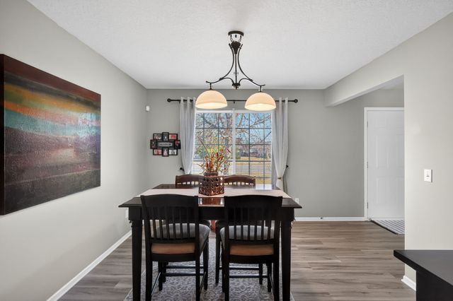 6144 NW 49th Street, Johnston, IA 50131