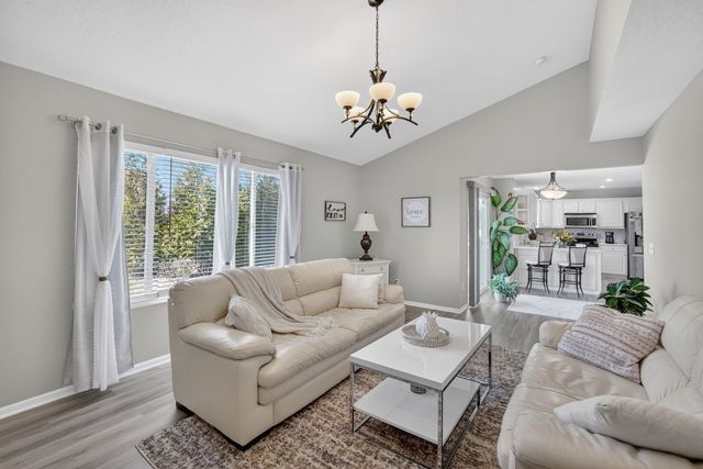 6144 NW 49th Street, Johnston, IA 50131