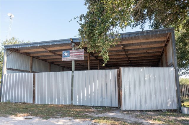 372 E Fm 771, Riviera, TX 78379