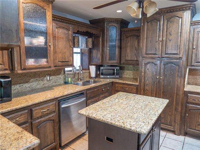 372 E Fm 771, Riviera, TX 78379