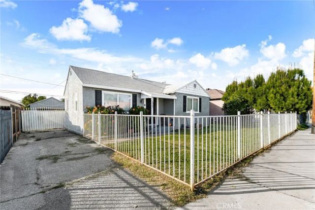 8868 Juniper Avenue, Fontana, CA 92335