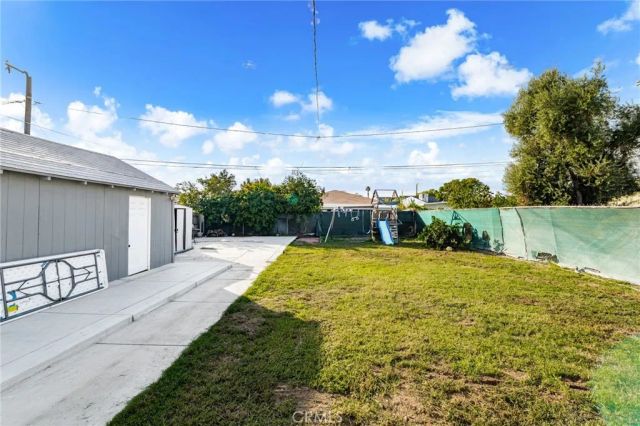 8868 Juniper Avenue, Fontana, CA 92335