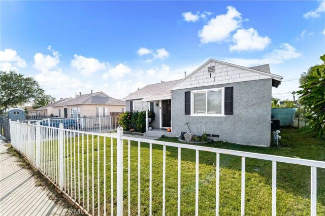 8868 Juniper Avenue, Fontana, CA 92335