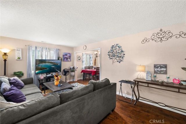 8868 Juniper Avenue, Fontana, CA 92335