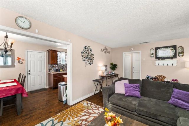 8868 Juniper Avenue, Fontana, CA 92335