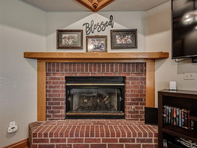 413 Summer Oaks Drive, Blanchard, OK 73010