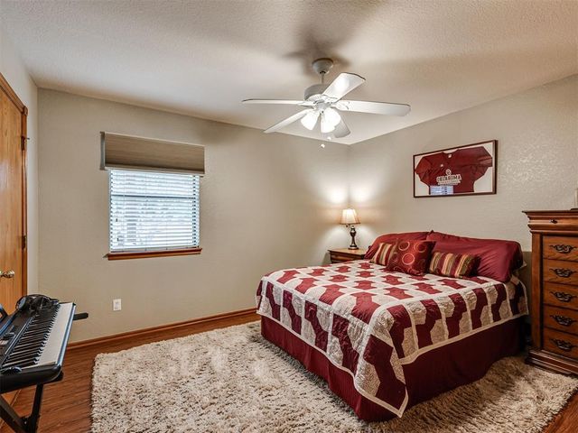 413 Summer Oaks Drive, Blanchard, OK 73010