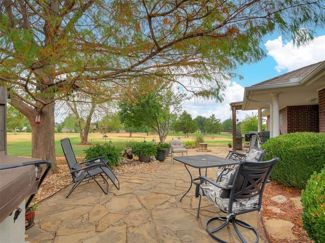 413 Summer Oaks Drive, Blanchard, OK 73010