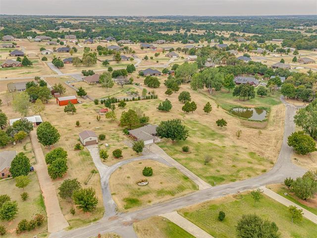 413 Summer Oaks Drive, Blanchard, OK 73010