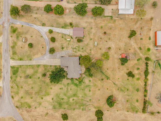 413 Summer Oaks Drive, Blanchard, OK 73010