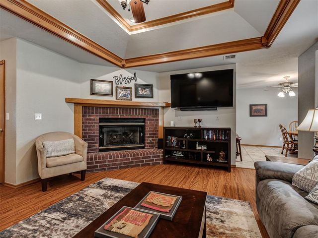 413 Summer Oaks Drive, Blanchard, OK 73010