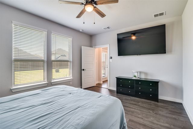 421 Tuscany Drive, Forney, TX 75126