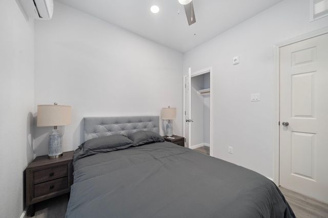 920 Ave L F, Galveston, TX 77550