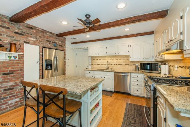 3 Southview Rd, Randolph Twp., NJ 07869
