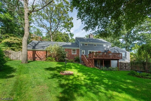3 Southview Rd, Randolph Twp., NJ 07869