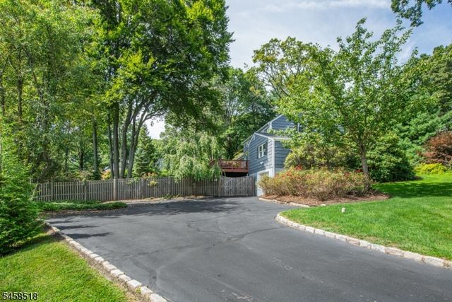 3 Southview Rd, Randolph Twp., NJ 07869