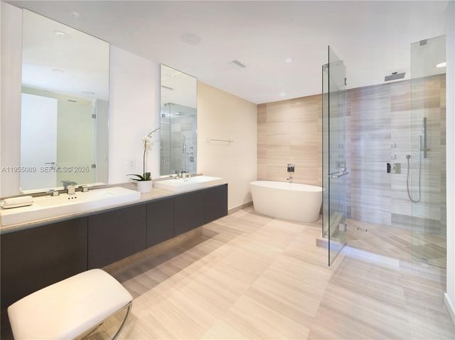 3300 NE 188th St 315, Aventura, FL 33180